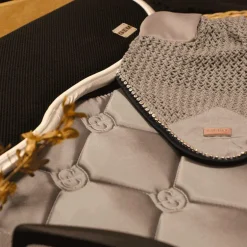 Equestrian Stockholm - Bonnet pour cheval Crystal Grey