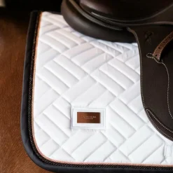 Equestrian Stockholm - Tapis de selle Modern Dark Ocean blanc/ marine