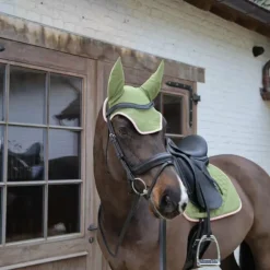 Kentucky Horsewear - Bonnet pour chevaux anti-bruits softshell kaki/ vieux rose