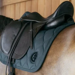 Kentucky Horsewear - Tapis de dressage Wave 3D logo vert sapin