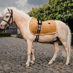 Kentucky Horsewear - Tapis de selle Velvet Jumping Moutarde pour minis
