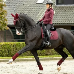 LeMieux - Tapis de dressage Crystal Suede bordeaux